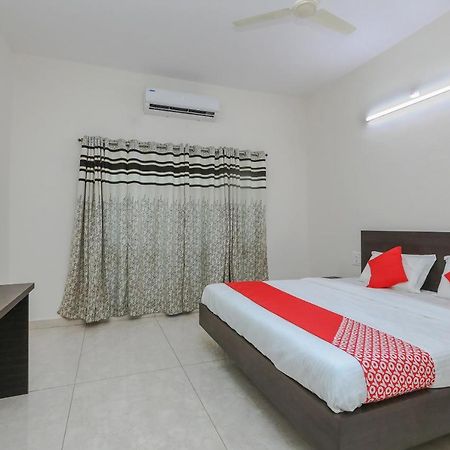 Oyo 22211 Shree Ankanatheshwara Residency Otel Nanjangud Dış mekan fotoğraf
