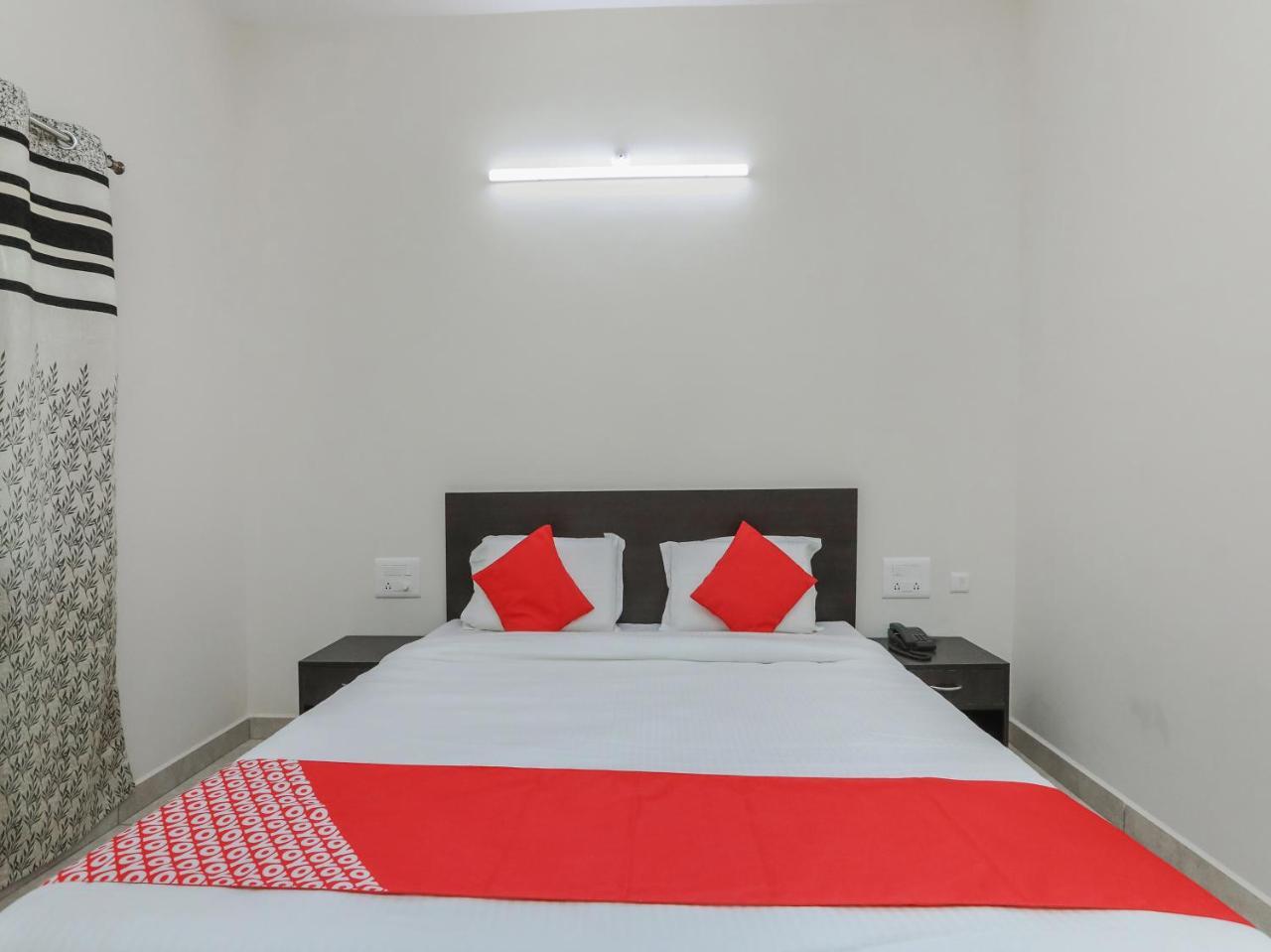 Oyo 22211 Shree Ankanatheshwara Residency Otel Nanjangud Dış mekan fotoğraf