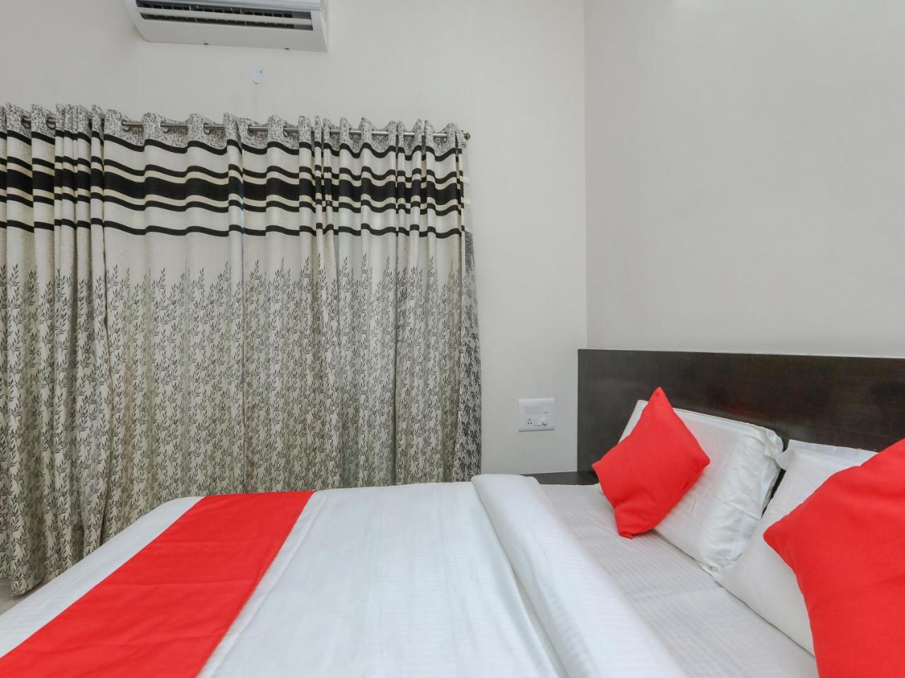 Oyo 22211 Shree Ankanatheshwara Residency Otel Nanjangud Dış mekan fotoğraf