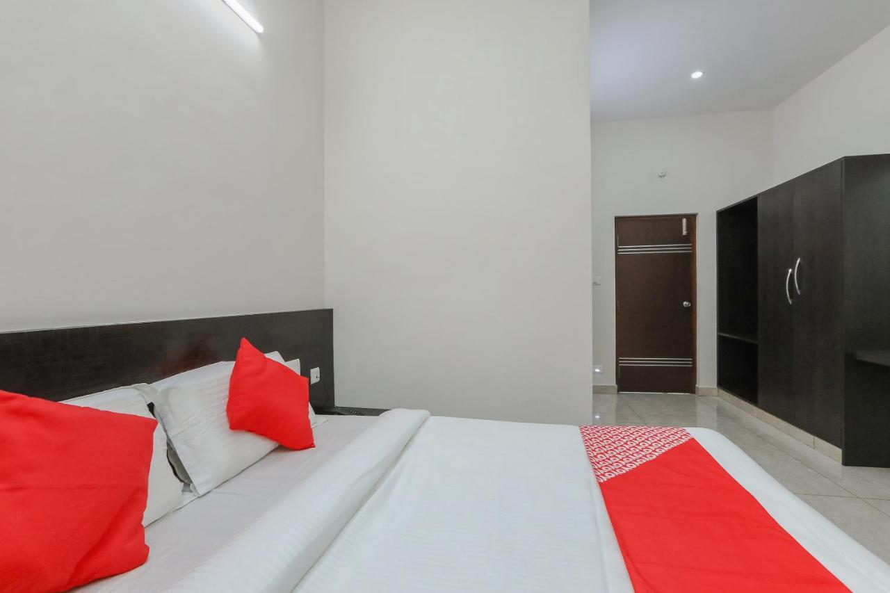 Oyo 22211 Shree Ankanatheshwara Residency Otel Nanjangud Dış mekan fotoğraf